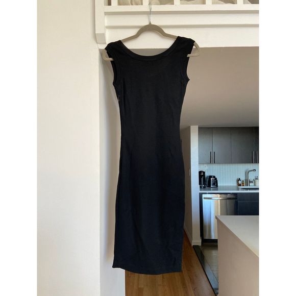 Black dress - Picture 3 of 6